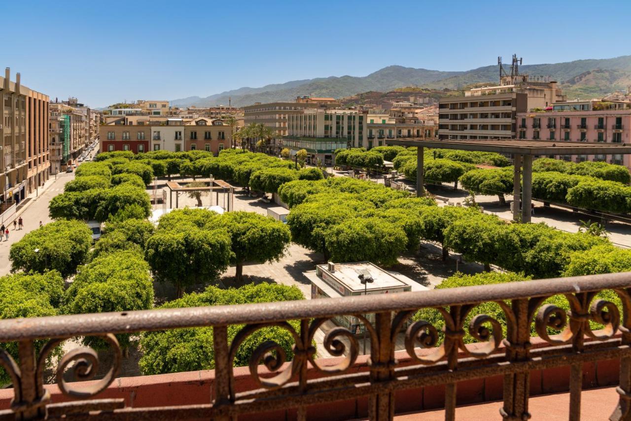 Le Stanze Di Piazza Cairoli Hotel Messina Bagian luar foto