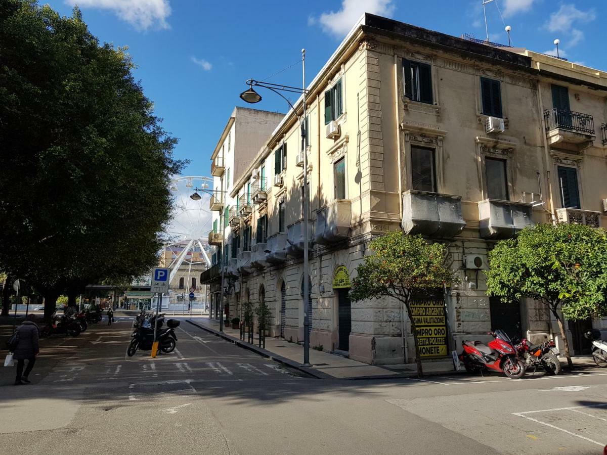 Le Stanze Di Piazza Cairoli Hotel Messina Bagian luar foto